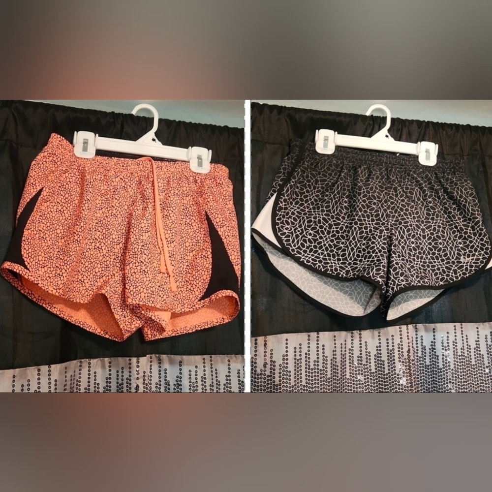 ⭐️Nike Women's Athletic Shorts - Orange and Black